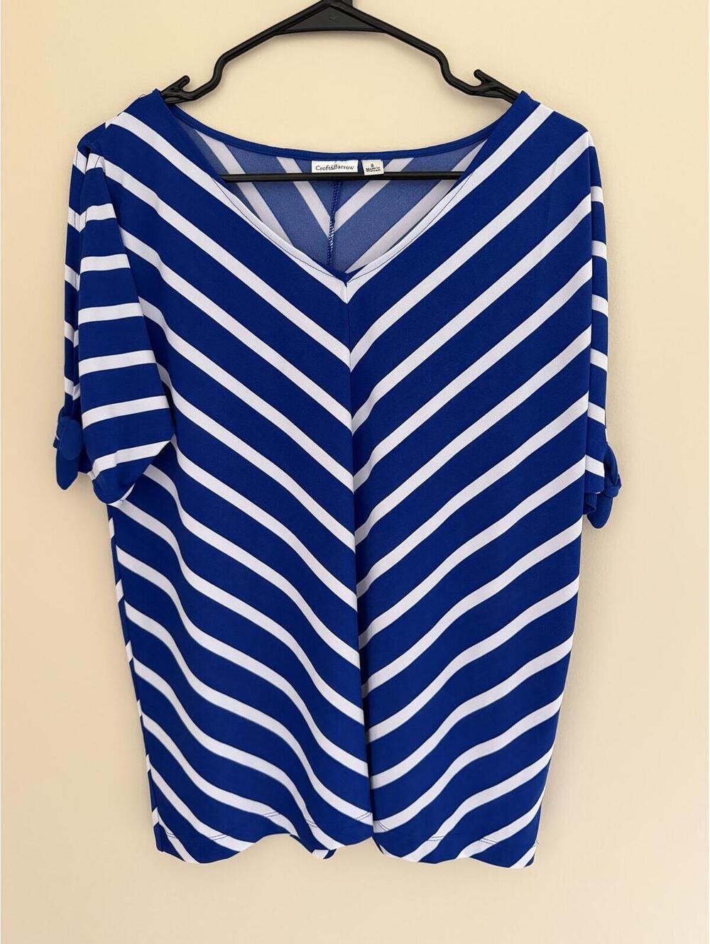 S/M Croft & Barrow like new blue-white top